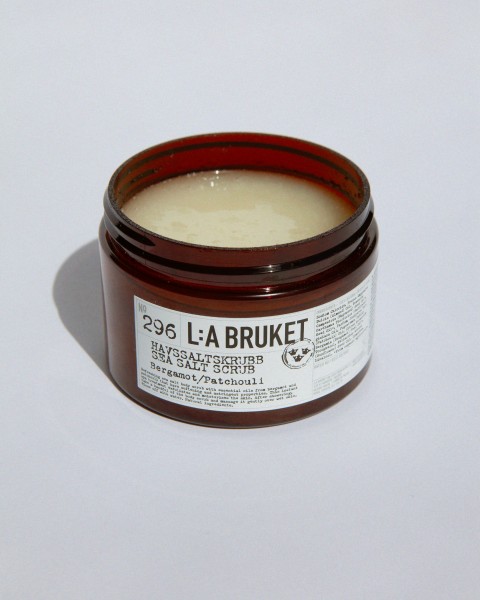 L:A Bruket 296 Sea Salt Scrub Bergamot/Patchouli